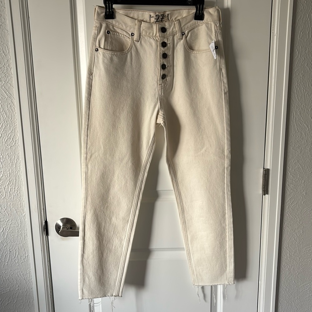 We The Free Off-White Button Fly Hight Rise Ankle, Size 27 Long